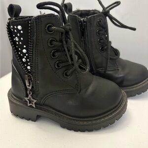 TOMMY BAHAMA COMBAT BOOTS 🥾